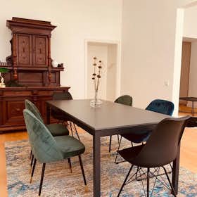 Apartment for rent for €2,190 per month in Köln, Boisseréestraße