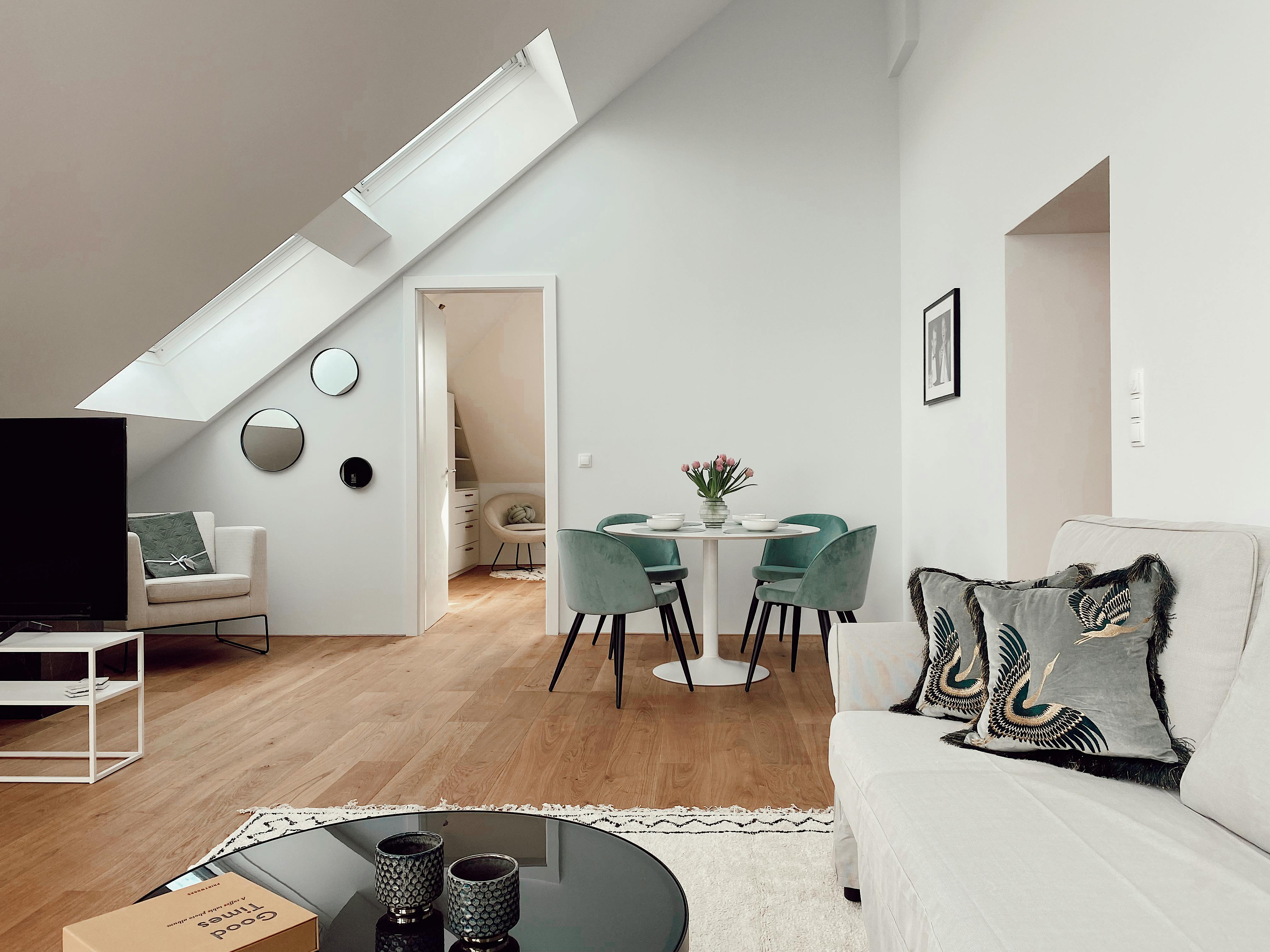 Zeltgasse, Vienna preview