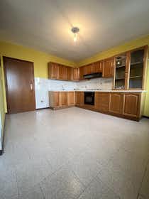 House for rent for €800 per month in Novi di Modena, Via Barberi