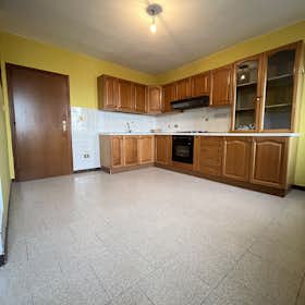 Casa en alquiler por 800 € al mes en Novi di Modena, Via Barberi