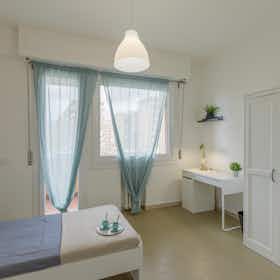 Privé kamer te huur voor € 730 per maand in Florence, Via Francesco Baracca