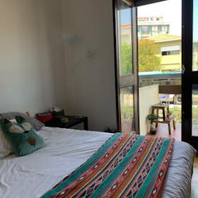 Private room for rent for €455 per month in Porto, Rua de Francisco Sanches