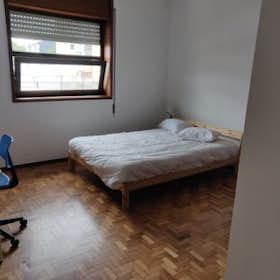 Private room for rent for €475 per month in Porto, Rua de Francisco Sanches