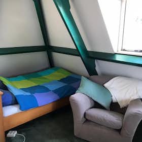 Chambre privée for rent for 850 € per month in Delft, Goeman Borgesiusstraat