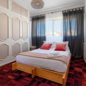 Private room for rent for €445 per month in Porto, Rua de Pedro Hispano