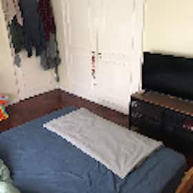 Private room for rent for €425 per month in Porto, Rua de Pedro Hispano
