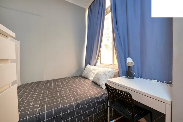 Private room in Avenida Elias Garcia, Lisbon (1143020) room image 2