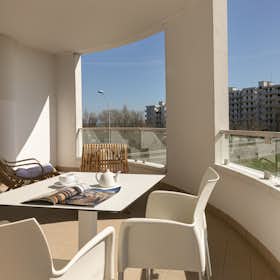 Appartement te huur voor € 1.291 per maand in Senigallia, Via SS16 Sud
