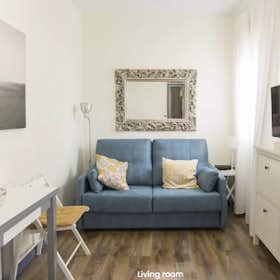 Apartment for rent for €1,290 per month in Madrid, Calle del Amparo