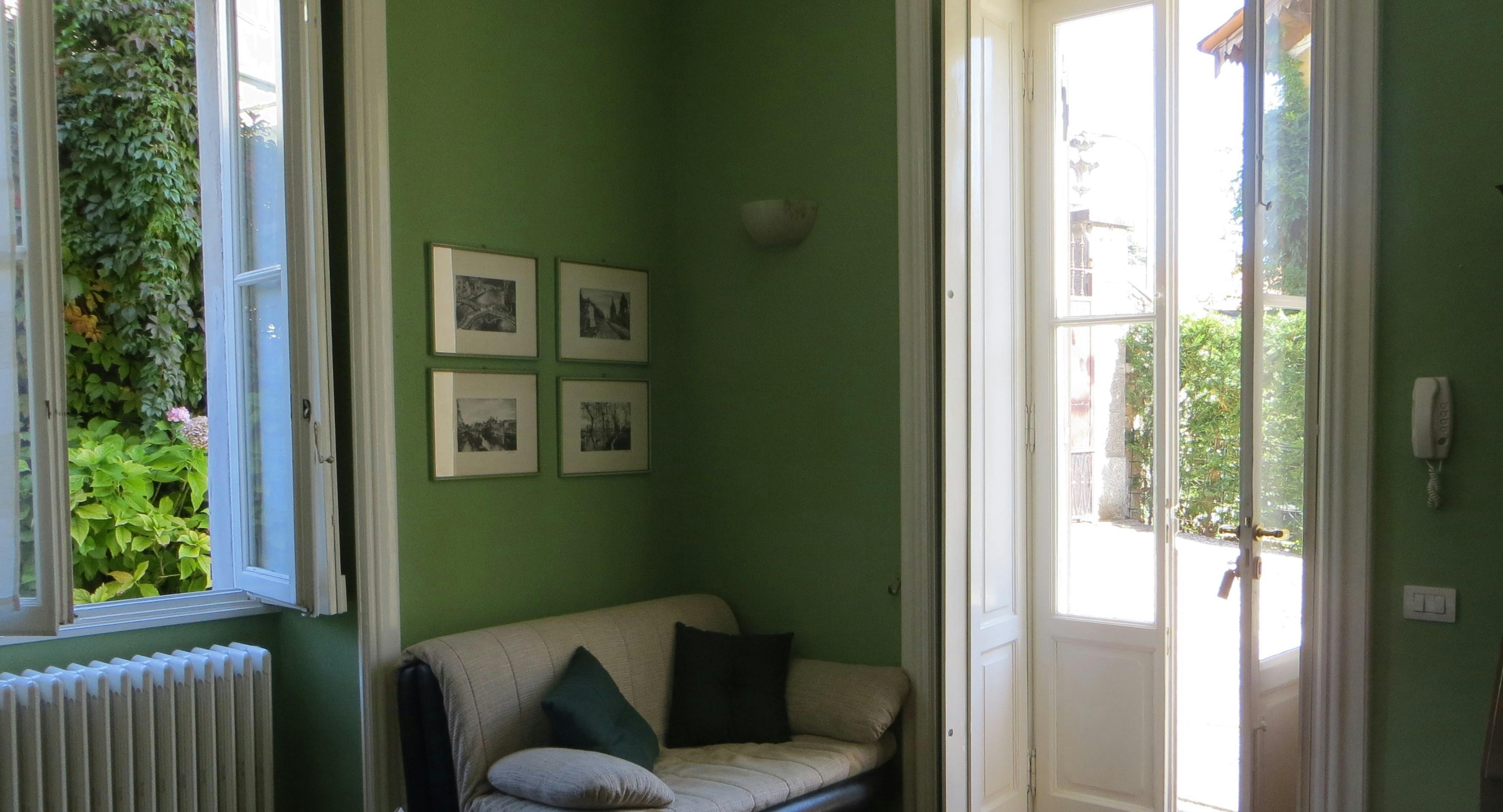 Appartement à louer pour 1 000 €/mois à Erba, Via Valaperta