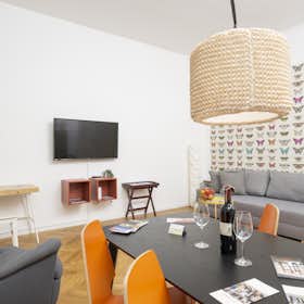 Apartment for rent for €2,406 per month in Vienna, Liechtensteinstraße