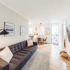 Apartment for rent for €2,980 per month in Berlin, Gartenstraße