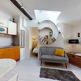Lägenhet att hyra för 1 350 € i månaden i Lyon, Rue de Lorette
