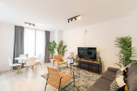 Apartment for rent for €1,470 per month in Barcelona, Carrer dels Salvador