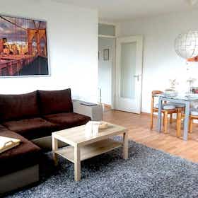 Wohnung zu mieten für 1.550 € pro Monat in Potsdam, Lise-Meitner-Straße