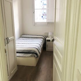 Private room for rent for €590 per month in Barcelona, Carrer d'Entença
