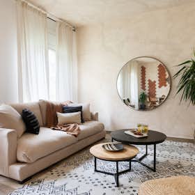 Apartment for rent for €4,316 per month in Barcelona, Carrer d'Aribau