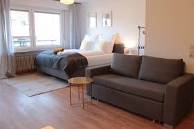 公寓 正在以 €2,100 的月租出租，其位于 Holzgerlingen, Böblinger Straße