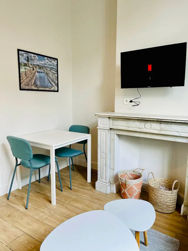 1-Bedroom Apartment in Rue Saint-Bernard, Saint-Gilles (1146559) room image 1
