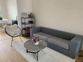 Apartment for rent for €1,550 per month in Antwerpen, Minister Delbekelaan