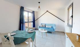 Mieszkanie do wynajęcia za 1200 € miesięcznie w mieście Bordeaux, Rue de Metz