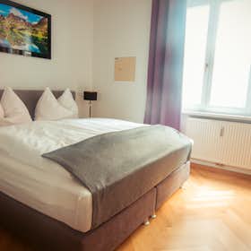 Apartment for rent for €4,793 per month in Vienna, Walfischgasse