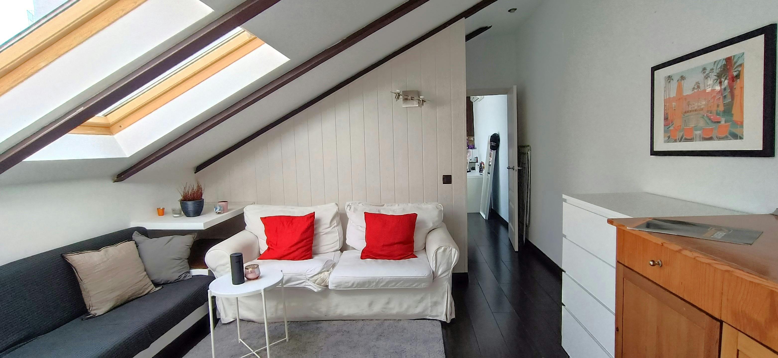 House for rent for €1,800 per month in Madrid, Calle de los Bordadores