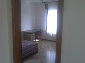 Privé kamer te huur voor € 370 per maand in Vicenza, Viale Astichello