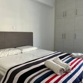 Private room for rent for €400 per month in Athens, Kypselis