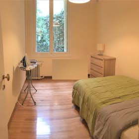 Private room for rent for €450 per month in Athens, Solonos