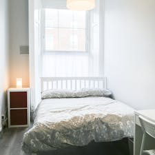 Private room for rent for €1,235 per month in Dublin, Blessington Street