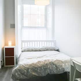 私人房间 正在以 €1,235 的月租出租，其位于 Dublin, Blessington Street