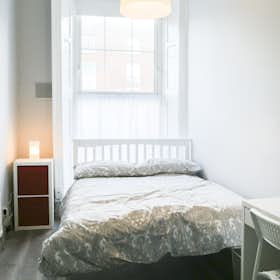 Stanza privata for rent for 1.235 € per month in Dublin, Blessington Street