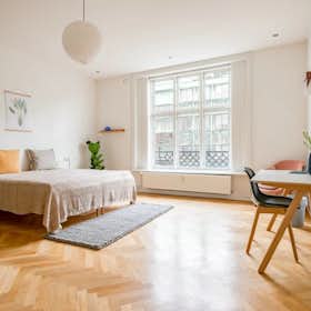 Private room for rent for €1,730 per month in Copenhagen, Østerbrogade