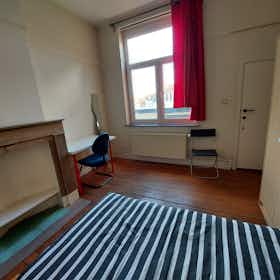 Private room for rent for €570 per month in Ixelles, Boulevard Général Jacques