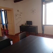 Apartment for rent for €700 per month in Salerno, Largo Conservatorio Vecchio