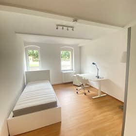WG-Zimmer for rent for 615 € per month in Potsdam, Geschwister-Scholl-Straße