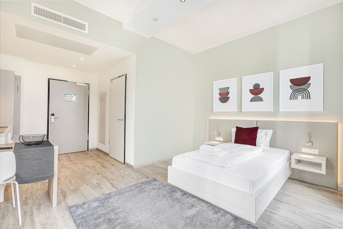 Студія за оренду для 1 295 EUR на місяць у Munich, Clarita-Bernhard-Straße