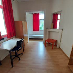 Private room for rent for €630 per month in Ixelles, Rue Alphonse Hottat