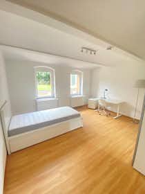 Private room for rent for €670 per month in Potsdam, Geschwister-Scholl-Straße