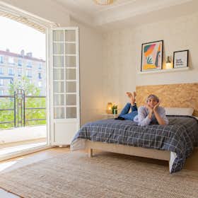 Private room for rent for €895 per month in Choisy-le-Roi, Avenue de la République
