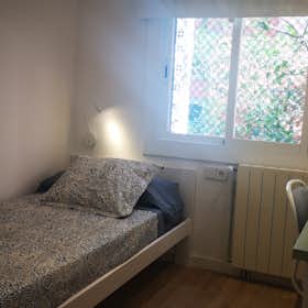 Private room for rent for €850 per month in Barcelona, Passatge del Dos de Maig