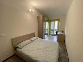 Private room for rent for €570 per month in Turin, Corso Re Umberto