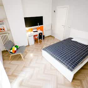 Приватна кімната за оренду для 480 EUR на місяць у Bari, Via Giulio Petroni