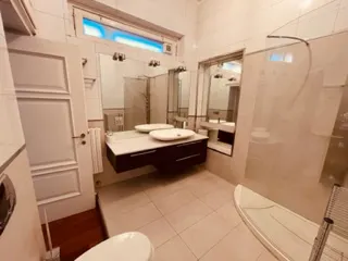 1-Bedroom Building in Corso Venezia, Milan (1150189) room image 90