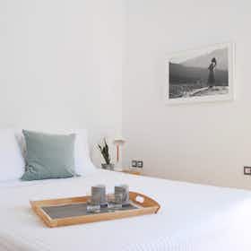 Apartment for rent for €1,100 per month in Athens, Tsami Karatasou