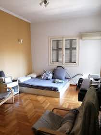 公寓 正在以 €400 的月租出租，其位于 Athens, Katsoni Lamprou