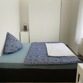 Private room for rent for €750 per month in Munich, Hirschgartenallee