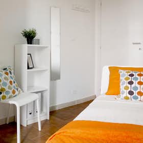 Private room for rent for €700 per month in Bologna, Via Gorizia