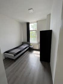 Privé kamer te huur voor € 895 per maand in Rotterdam, Frans Bekkerstraat